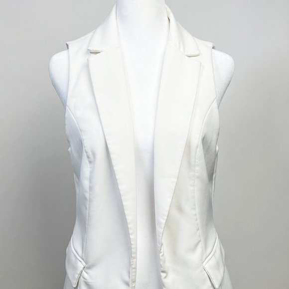 Stylish White Vest for Women Pre-owned - Size S - Picture 2 of 9